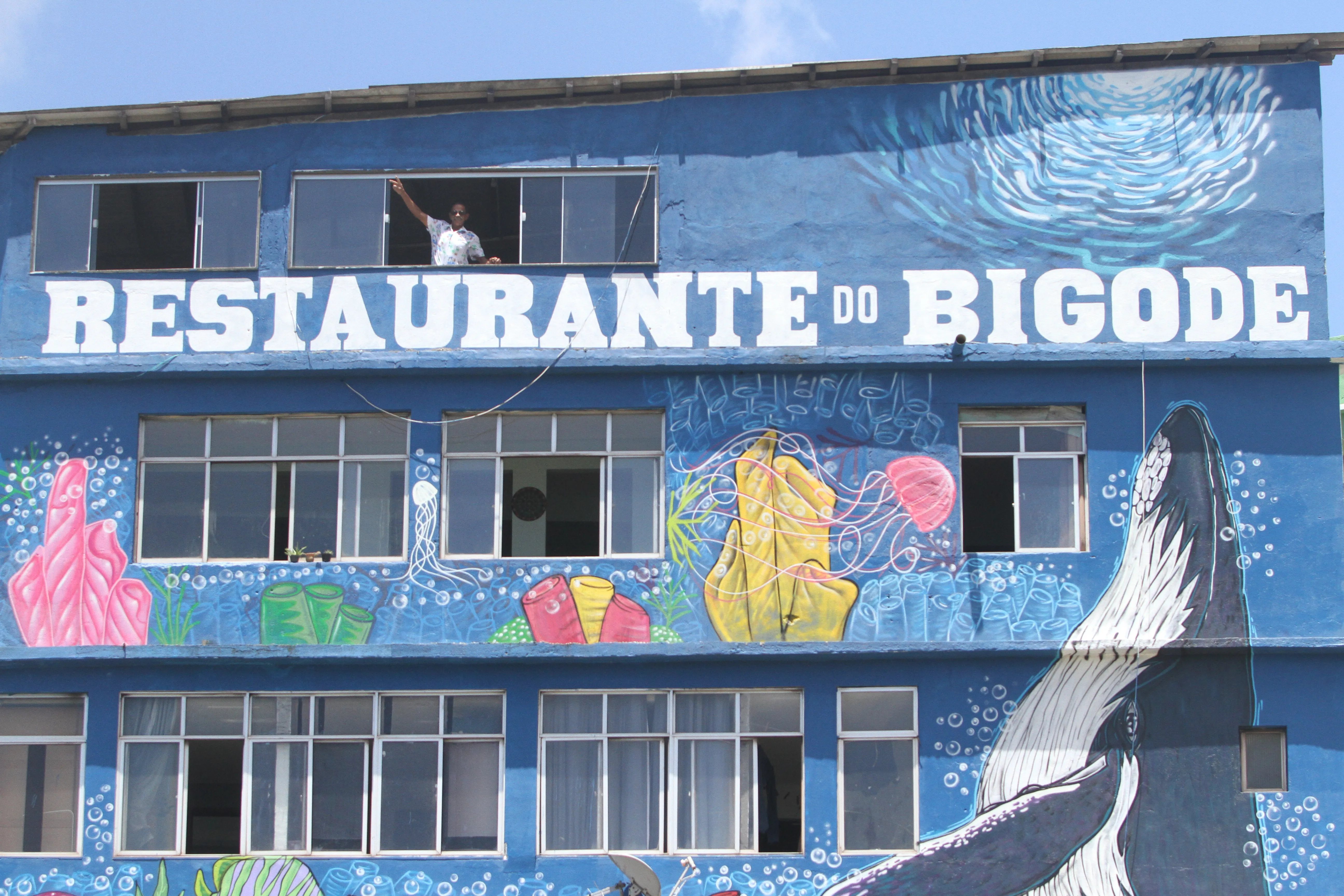 Imagem ilustrativa da imagem Famoso bar e restaurante de Vitória passa por intervenção artística