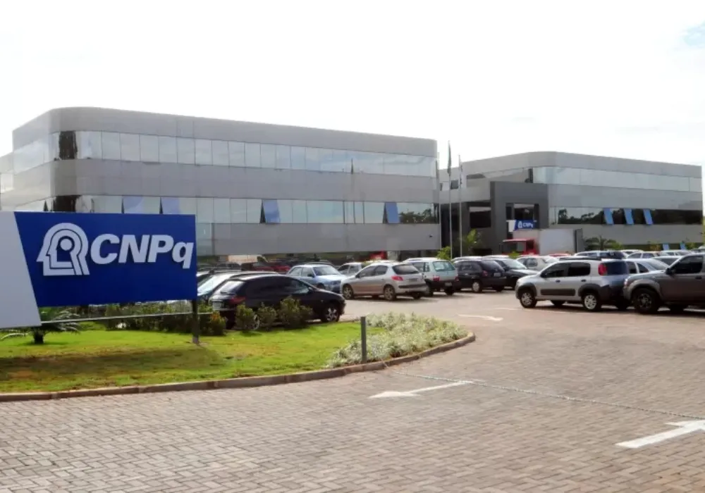 Imagem ilustrativa da imagem CNPq regulariza pagamento de bolsas de pós-graduação
