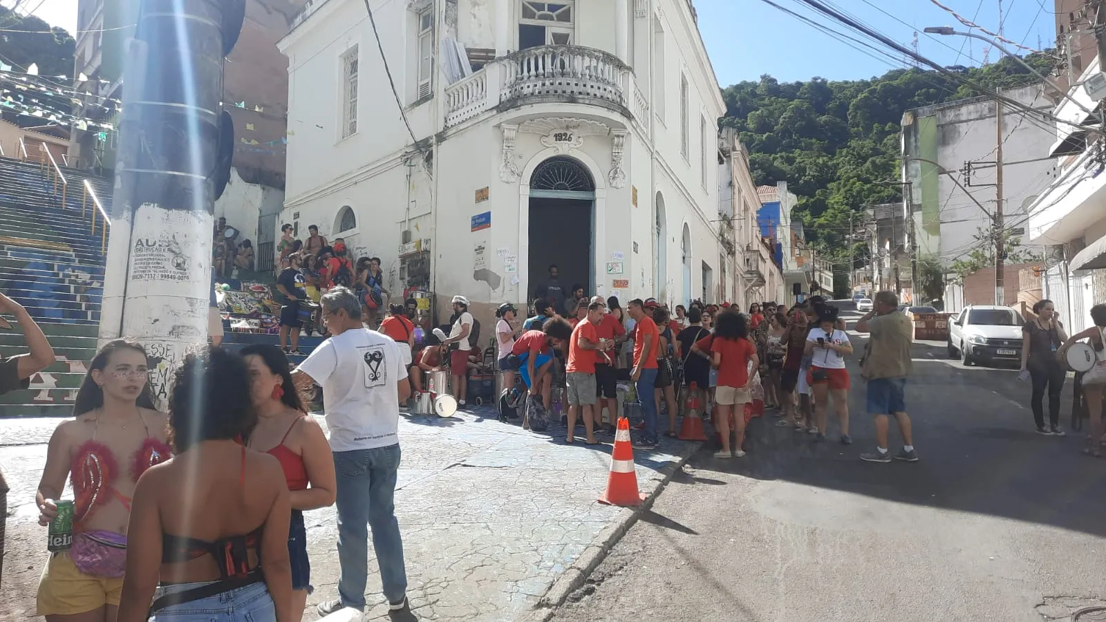Imagem ilustrativa da imagem Foliões protestam contra decisão de suspender blocos de Carnaval em Vitória