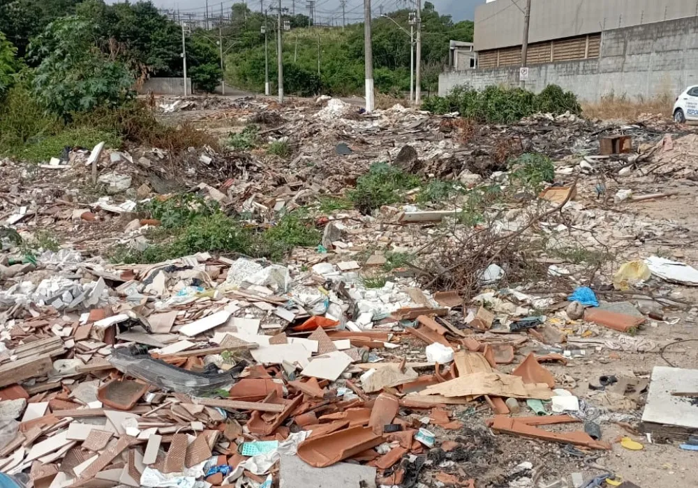 Imagem ilustrativa da imagem Mulher é morta a facadas e corpo é encontrado em terreno de Vila Velha