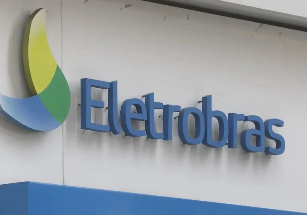 Imagem ilustrativa da imagem Eletrobras vai contratar mais de 800 funcionários com salários de até R$ 7 mil