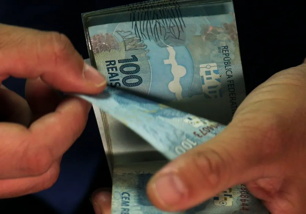 Imagem ilustrativa da imagem 13º salário, FGTS e férias de quem faz horas extras ficam maiores