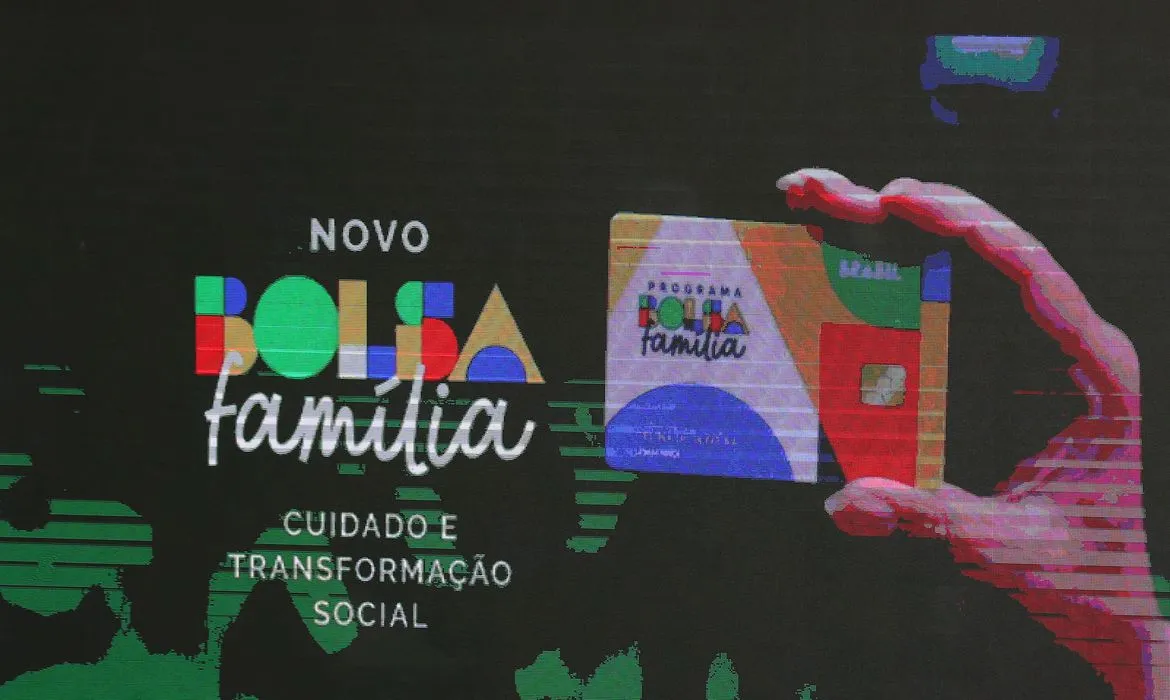 Imagem ilustrativa da imagem Caixa paga novo Bolsa Família a beneficiários com NIS de final 7