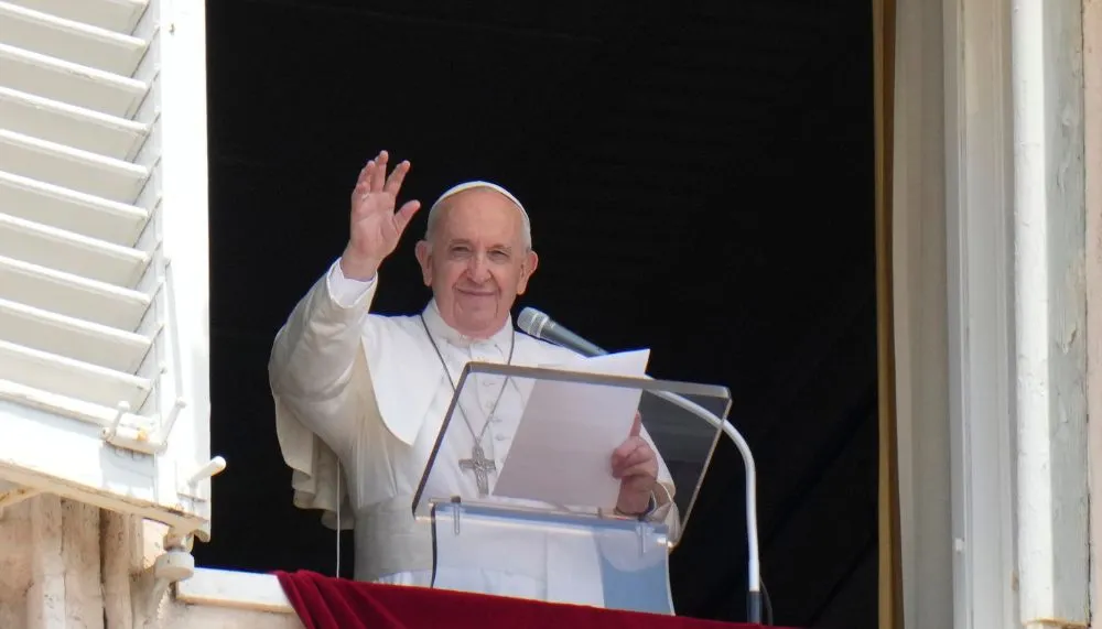 Imagem ilustrativa da imagem Papa Francisco volta a trabalhar do hospital, diz Vaticano