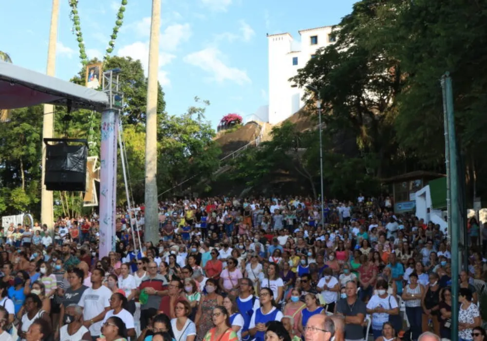 Imagem ilustrativa da imagem Festa da Penha terá show de Elba Ramalho. Veja a programação completa