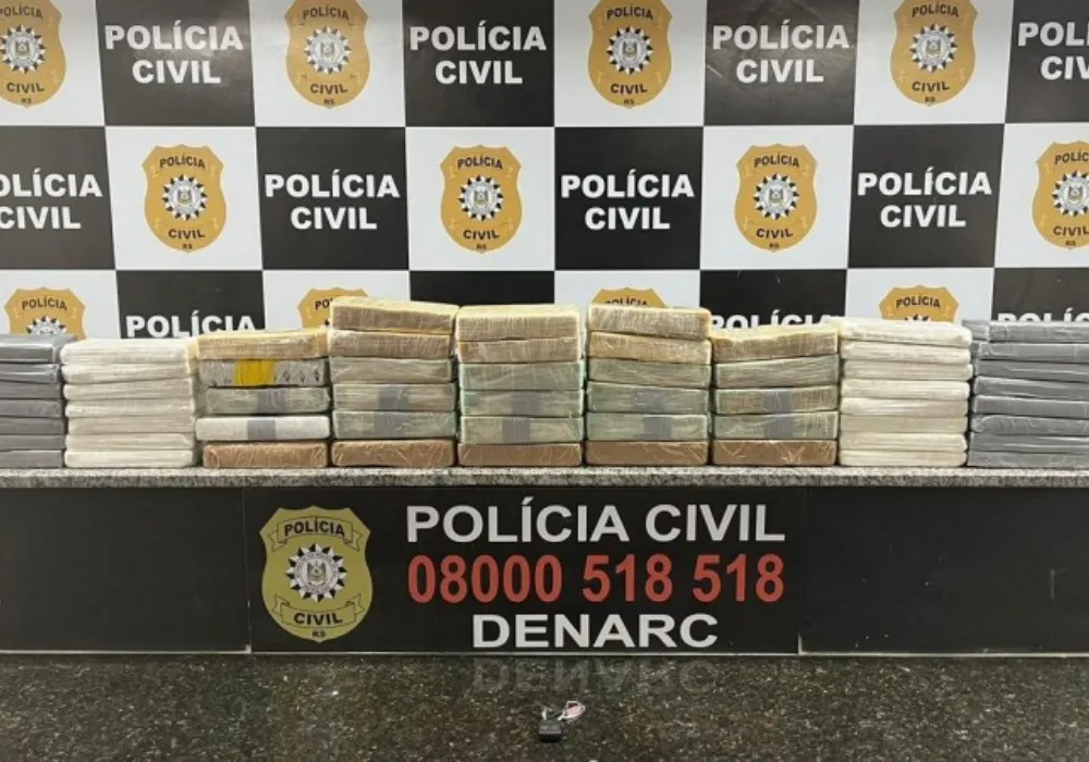 Imagem ilustrativa da imagem Polícia apreende 60 quilos de droga em caminhão dos Correios no RS