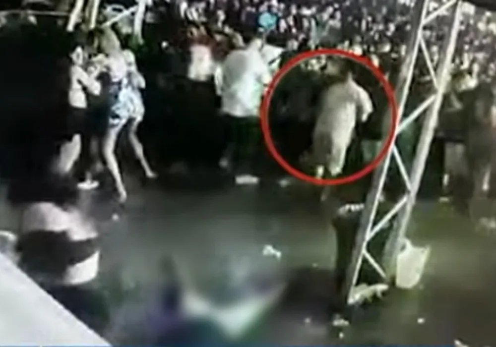 Imagem ilustrativa da imagem Câmeras de segurança registram momento em que homem é morto no Sambão do Povo