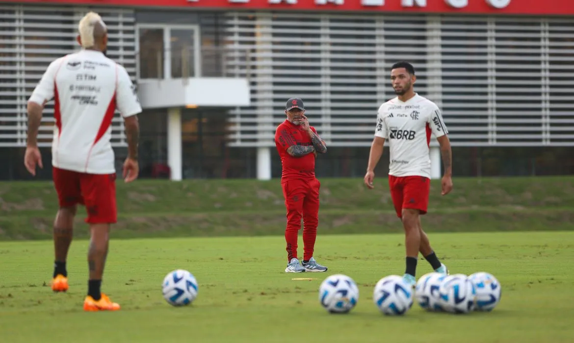 Imagem ilustrativa da imagem Sob comando de Sampaoli, Flamengo enfrenta Ñublense na Libertadores