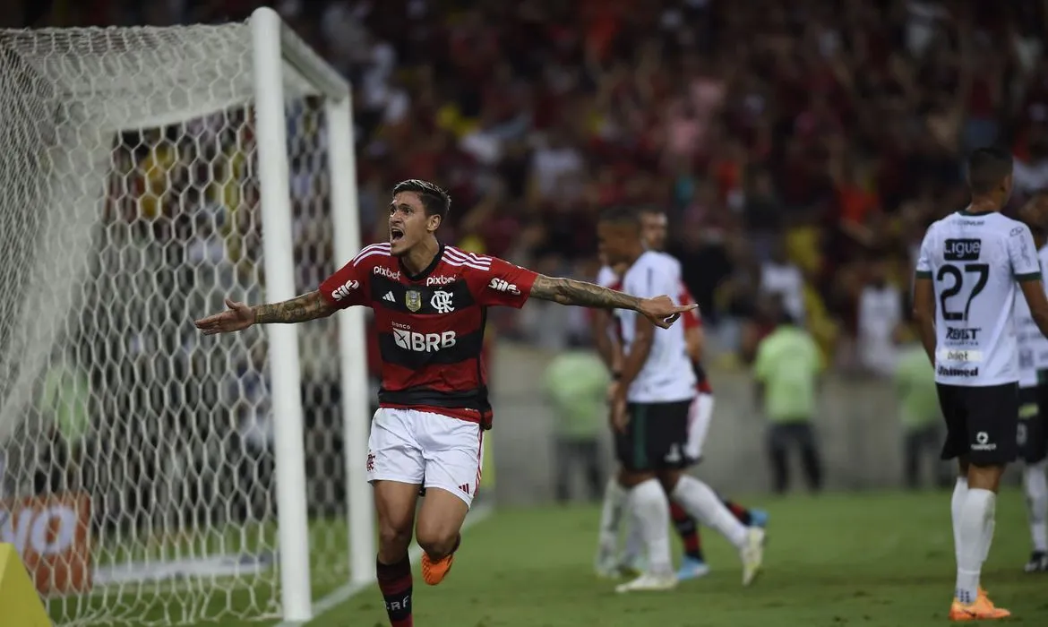Imagem ilustrativa da imagem Flamengo goleia Maringá para se garantir nas oitavas da Copa do Brasil