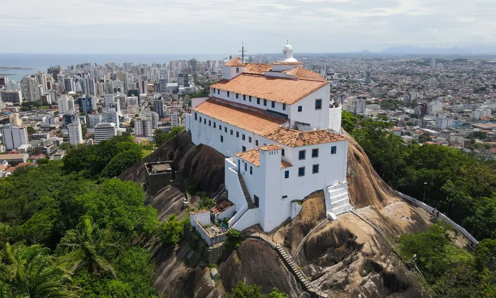 Imagem ilustrativa da imagem Aventuras e roteiro de fé em Vila Velha