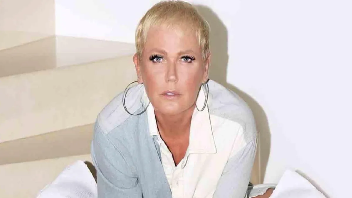 Imagem ilustrativa da imagem “Podem me chamar de velha, não ofende”, diz Xuxa