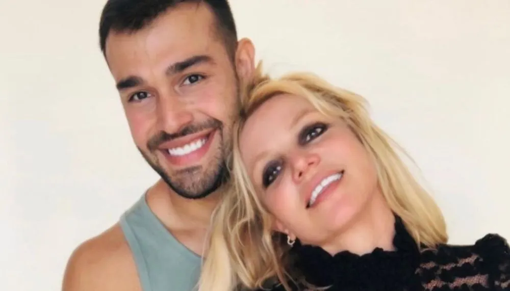 Imagem ilustrativa da imagem "Prefiro que ela nunca poste isso", declarou marido de Britney sobre fotos nuas