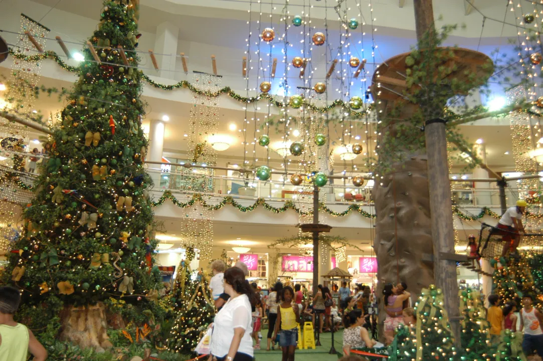 Imagem ilustrativa da imagem Compras de Natal: previsão de alta de 4% nas vendas em shoppings