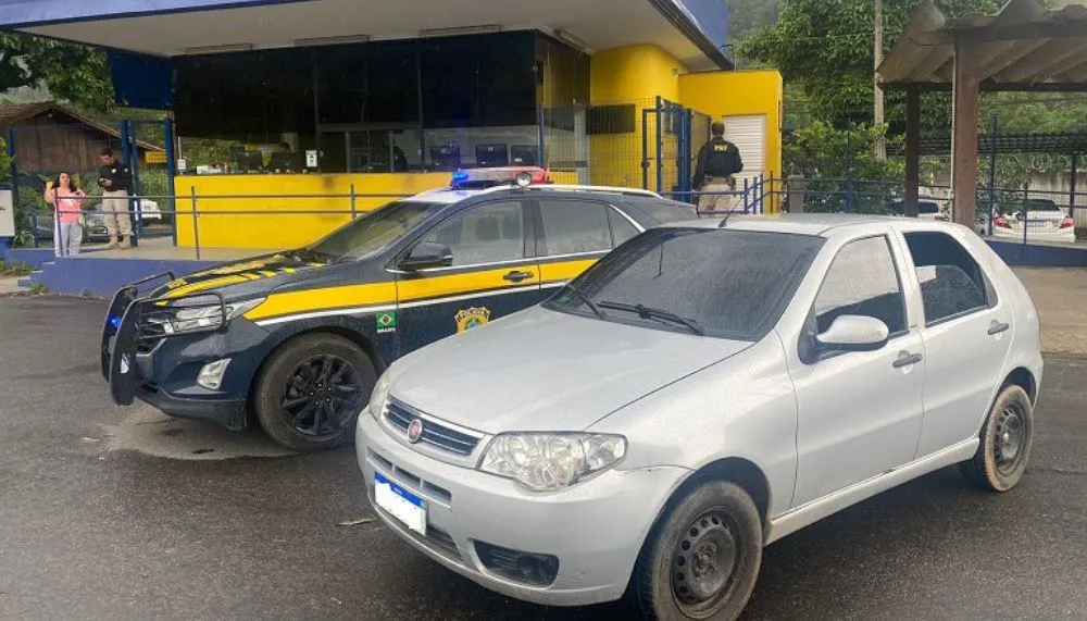 Imagem ilustrativa da imagem Filho sai com carro da mãe no ES e descobre que tinha registro de furto