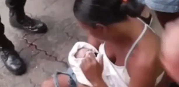 Imagem ilustrativa da imagem Grávida dá à luz em calçada no Rio, após ir a hospital e ser liberada