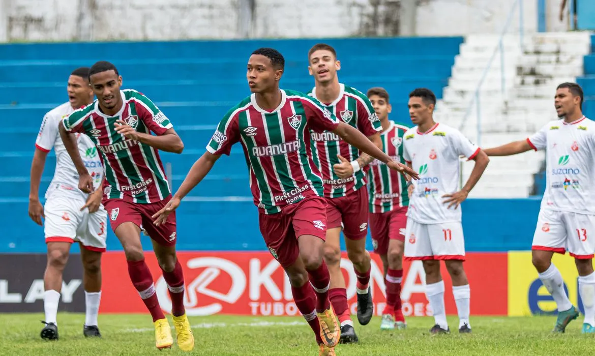 Imagem ilustrativa da imagem Fluminense goleia e garante classificação antecipada na Copinha