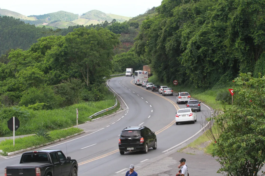 Imagem ilustrativa da imagem 975 motoristas multados todo dia por excesso de velocidade em radares