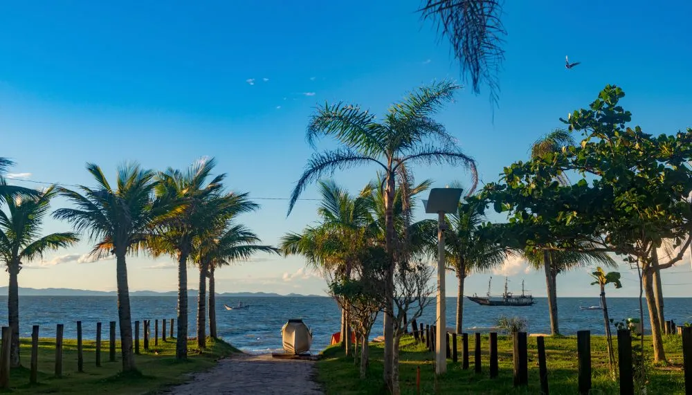 Imagem ilustrativa da imagem Praias de Florianópolis enfrentam surto de diarreia