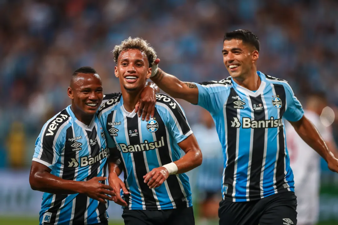 Imagem ilustrativa da imagem Estreia de Suárez pelo Grêmio empolga imprensa internacional