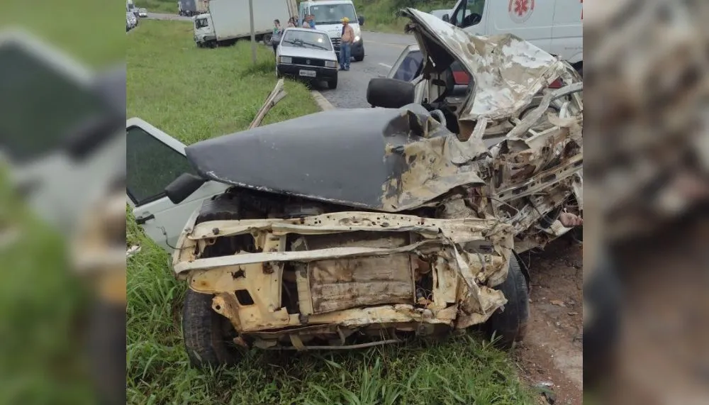 Imagem ilustrativa da imagem Acidente entre carros e caminhões deixa uma pessoa morta na Serra