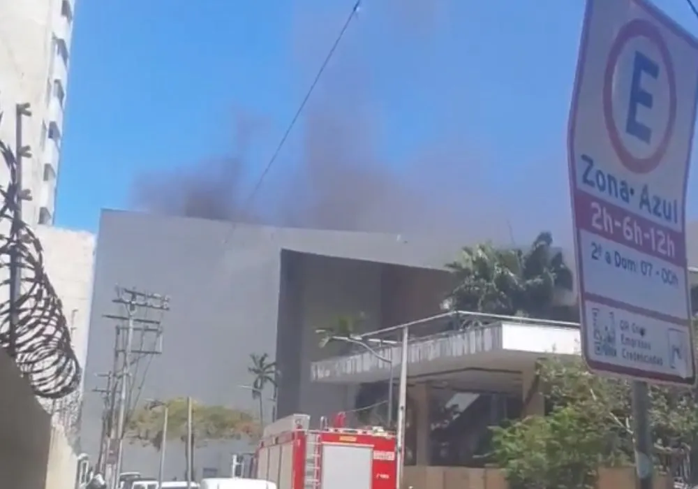 Imagem ilustrativa da imagem Incêndio atinge Teatro Castro Alves, em Salvador