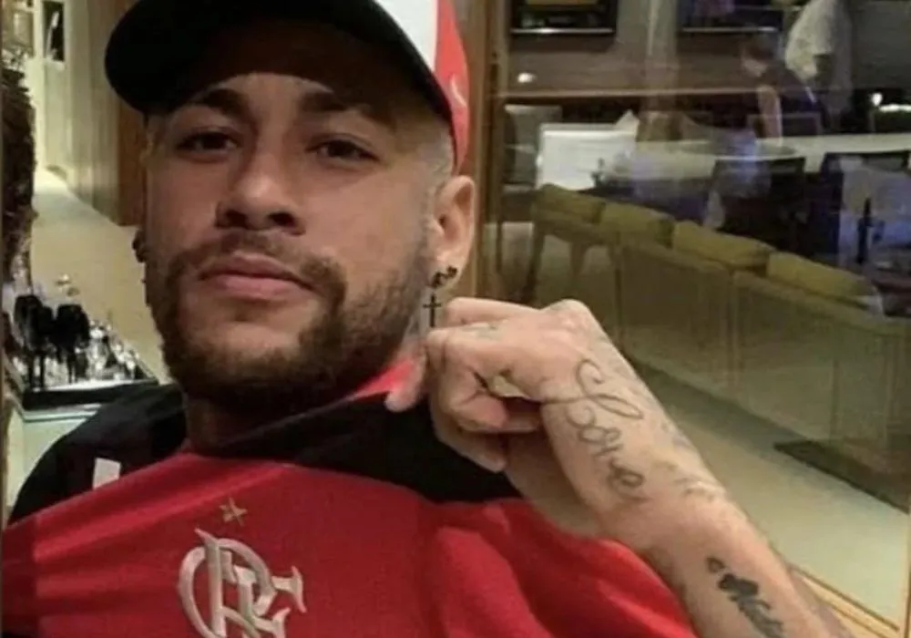 Imagem ilustrativa da imagem Neymar elege torcida do Flamengo como a mais impressionante do mundo