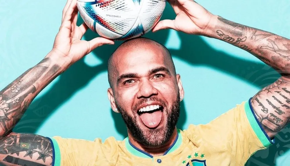 Imagem ilustrativa da imagem Advogado de Daniel Alves diz por que jogador mudou versões em depoimentos