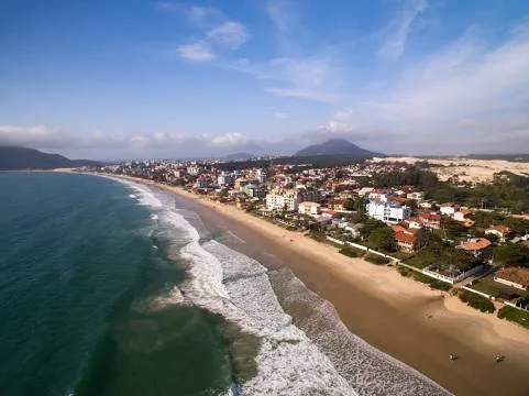 Imagem ilustrativa da imagem Vírus 'pesadelo dos cruzeiros' provoca surto de diarreia em praias de SC