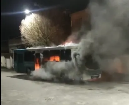 Imagem ilustrativa da imagem Cobrador é preso suspeito de colocar fogo em ônibus em Guarapari