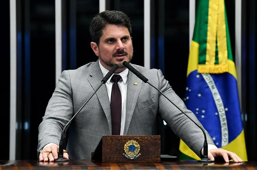 Imagem ilustrativa da imagem Marcos do Val diz que Bolsonaro queria que ele participasse de golpe