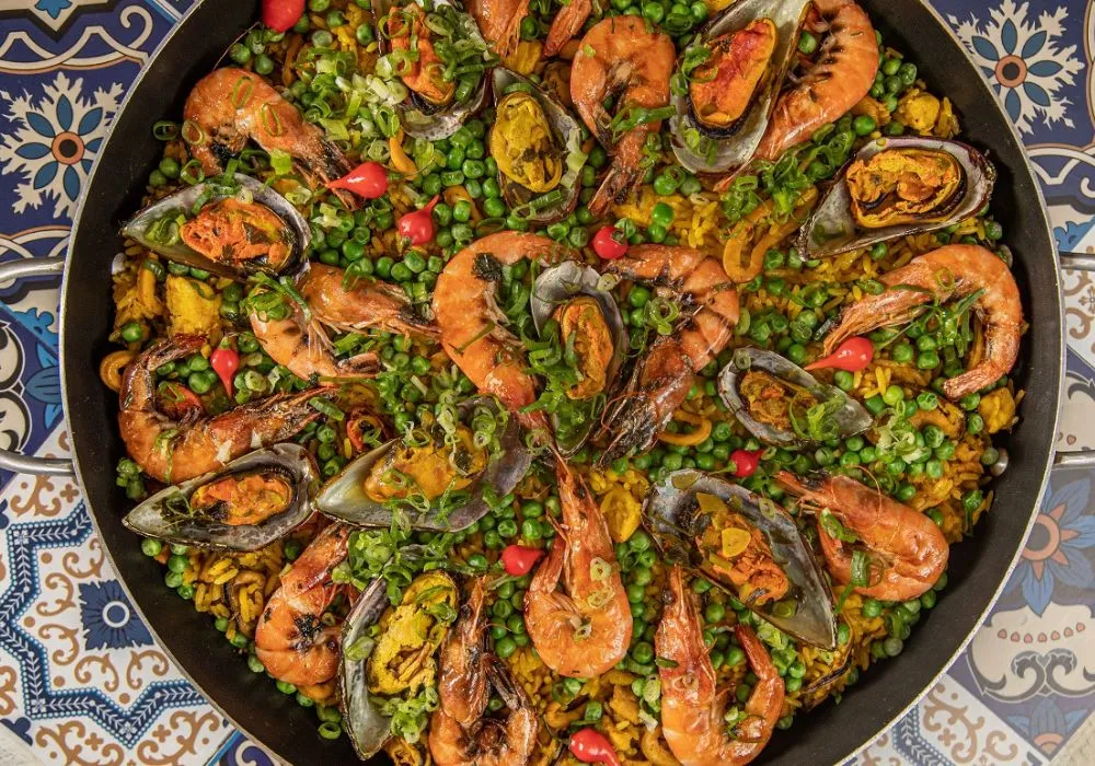 Imagem ilustrativa da imagem Hora de aprender fazer uma paella marineira especial e deliciosa!