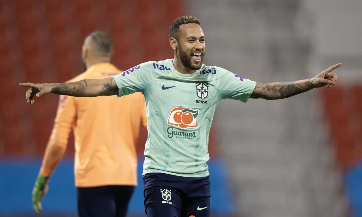 Imagem ilustrativa da imagem Neymar é eleito melhor brasileiro no exterior pela 6ª vez