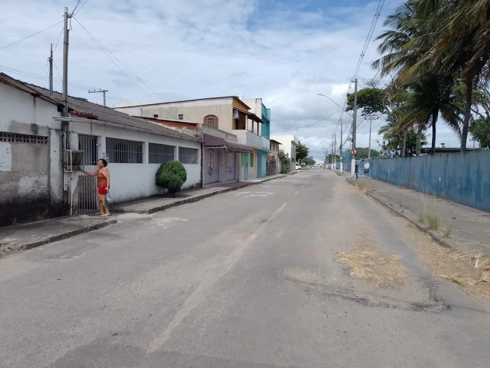 Imagem ilustrativa da imagem Bandidos invadem fábrica de sorvetes na Serra e prendem idosos em banheiro