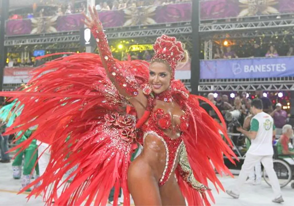 Imagem ilustrativa da imagem Rainhas brilham na avenida do Sambão do Povo