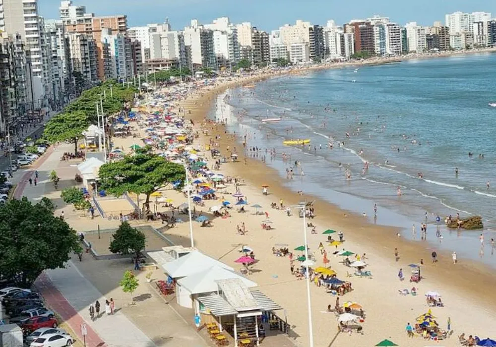 Imagem ilustrativa da imagem Estudo para aumentar faixa de areia na Praia do Morro