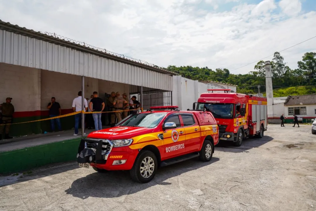 Imagem ilustrativa da imagem Incêndio em cela de penitenciária deixa três mortos e feridos