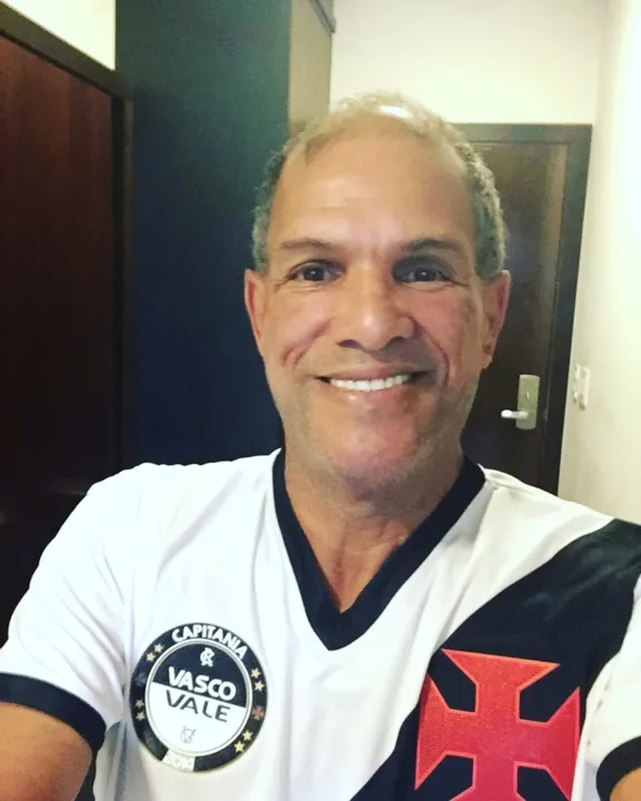 Imagem ilustrativa da imagem Geovani, ídolo do Vasco e Desportiva, desmente boato de sua morte