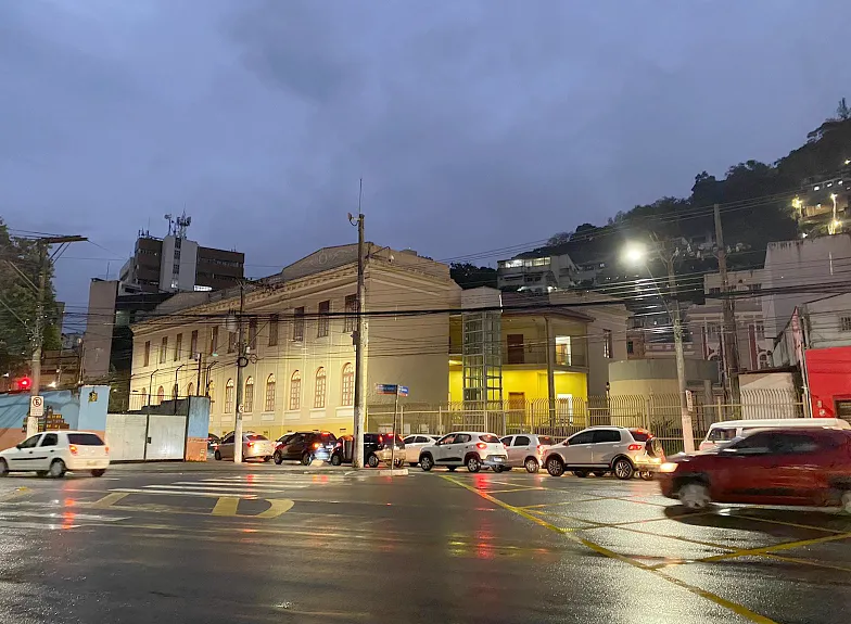 Imagem ilustrativa da imagem Bares no Centro de Vitória vão fechar às 23 horas durante o Carnaval