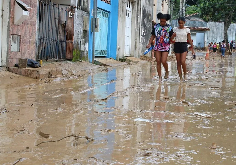 Imagem ilustrativa da imagem Prefeitura de São Sebastião divulga nomes de 12 mortos após chuvas