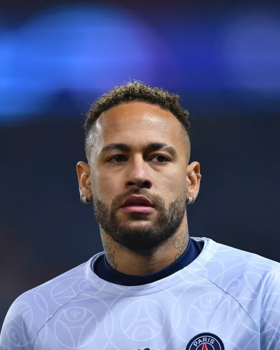 Imagem ilustrativa da imagem PSG confirma lesão de Neymar e não dá prazo para retorno do brasileiro