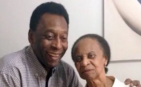 Imagem ilustrativa da imagem Pelé surpreendeu e deixou sua mãe fora do testamento