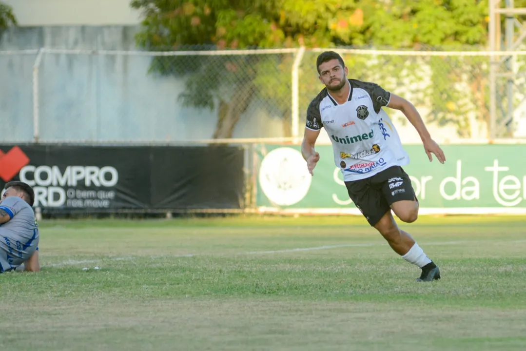 Imagem ilustrativa da imagem Rio Branco entra em campo de olho na liderança