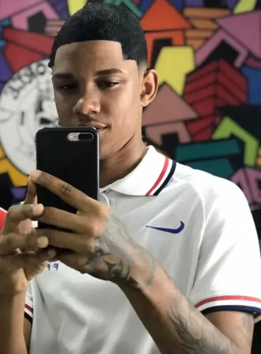 Imagem ilustrativa da imagem "Meu filho seria pai de gêmeos", diz mãe de jovem morto por policiais