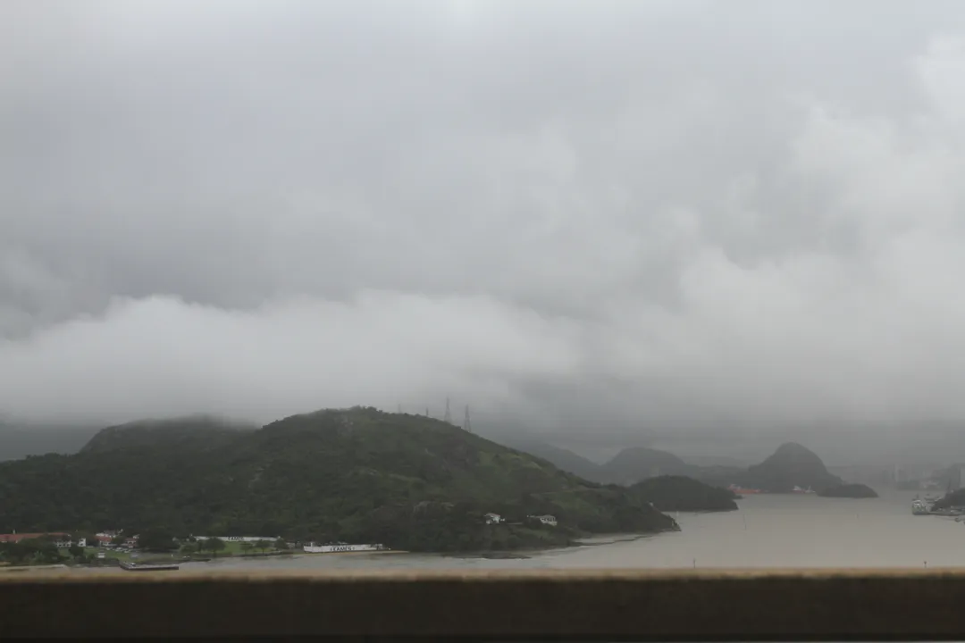 Imagem ilustrativa da imagem ES recebe alerta de tempestade, rajadas de vento e chuva de granizo