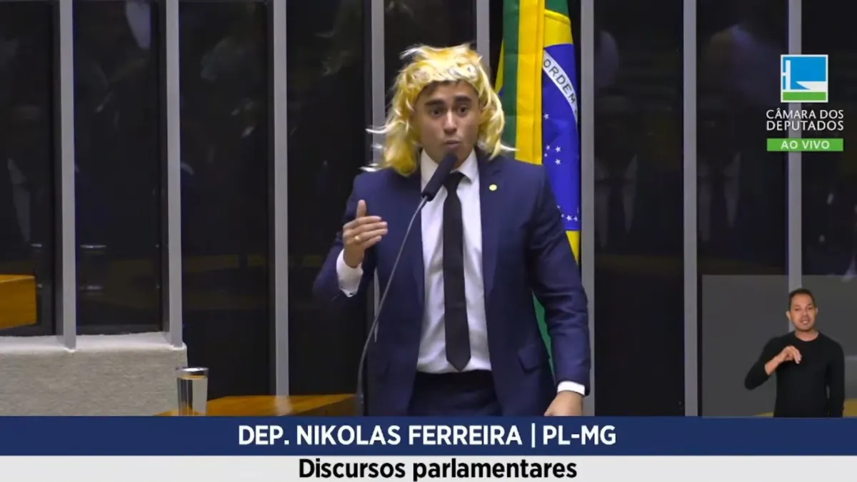 Imagem ilustrativa da imagem Deputado põe peruca, diz que é 'Nikole' e prega contra feminismo