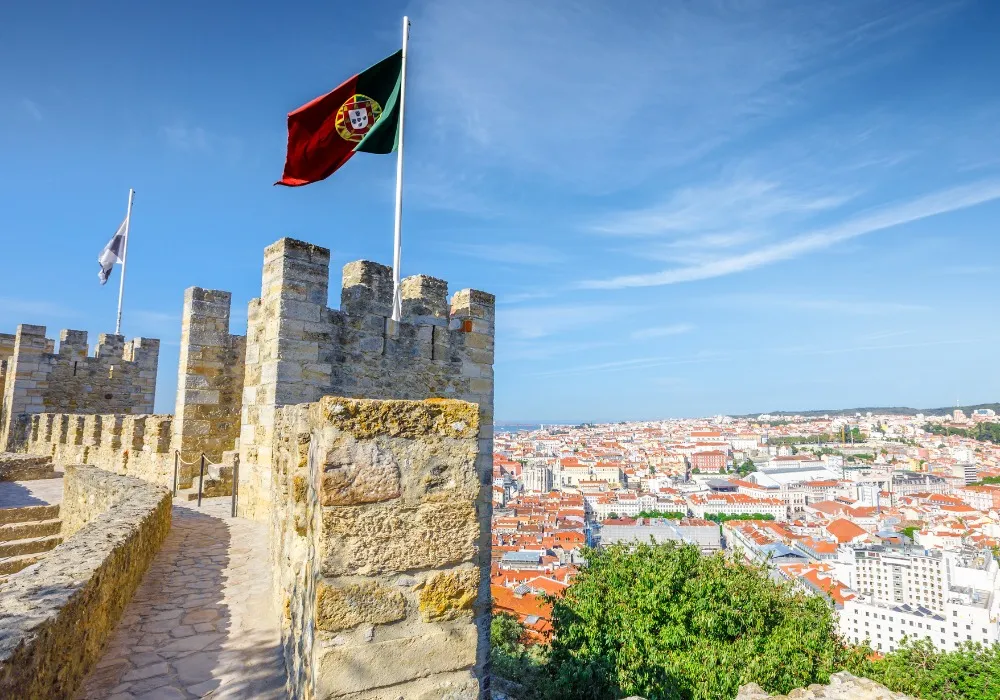 Imagem ilustrativa da imagem Mais capixabas partem para recomeçar a vida em Portugal