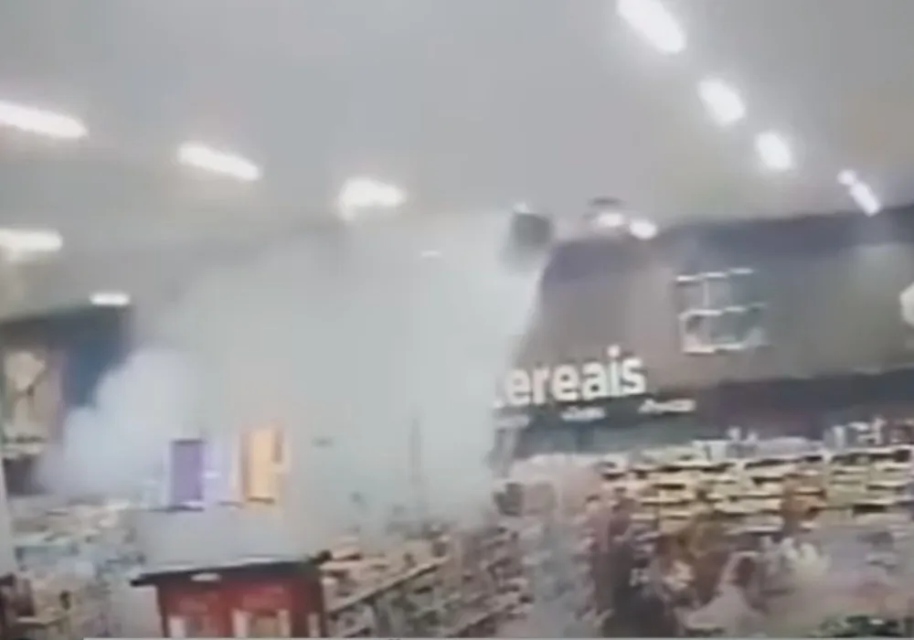 Imagem ilustrativa da imagem VÍDEO | Explosão em supermercado deixa três feridos em MT