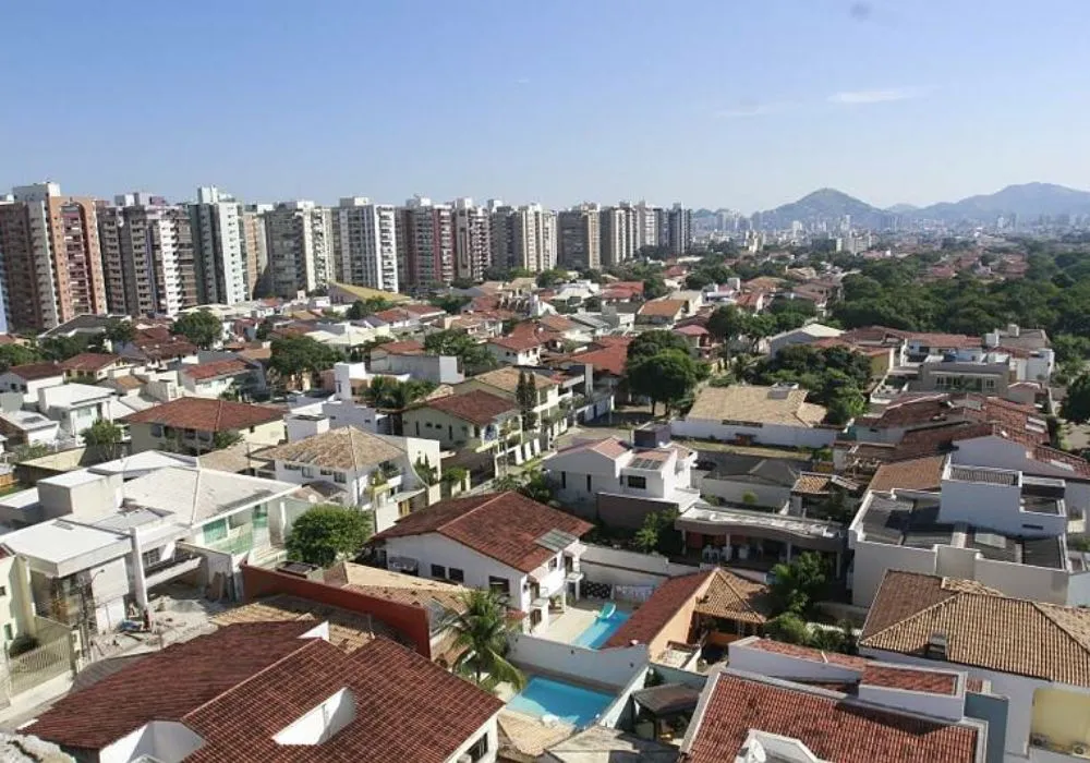 Imagem ilustrativa da imagem Idoso é assaltado em Vitória e tem prejuízo de R$ 200 mil