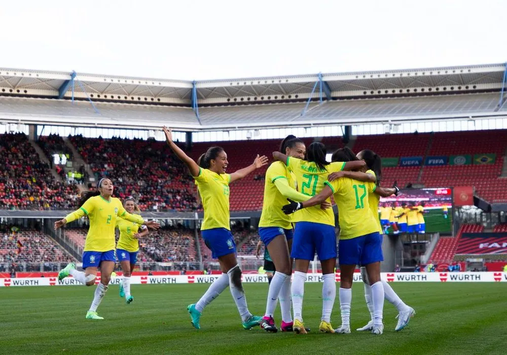 Imagem ilustrativa da imagem Futebol feminino: Brasil bate Alemanha em último teste antes da Copa