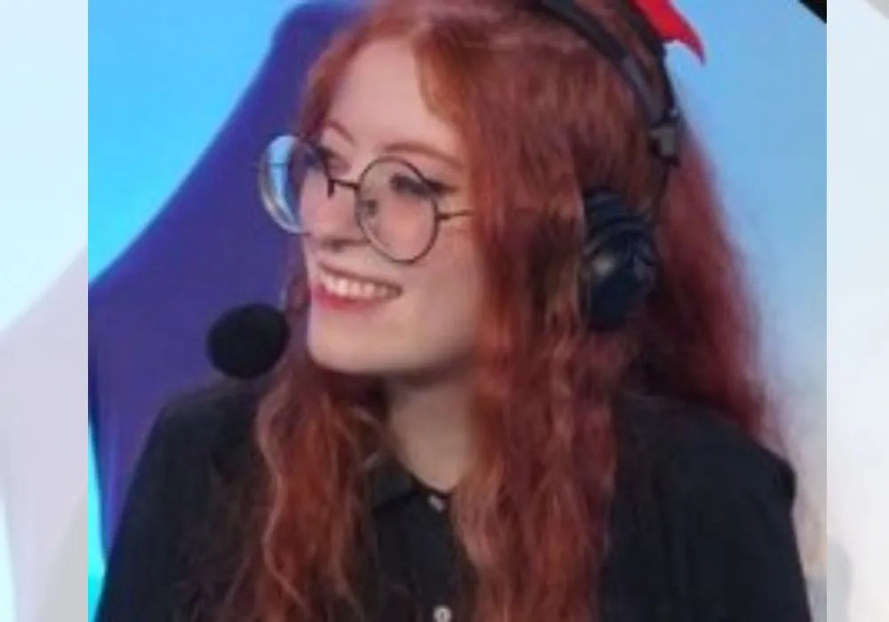 Imagem ilustrativa da imagem Narradora de e-sports morre aos 24 anos após internação em SC